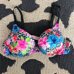 PINK Victoria’s Secret Wear Everywhere Push Up Bra